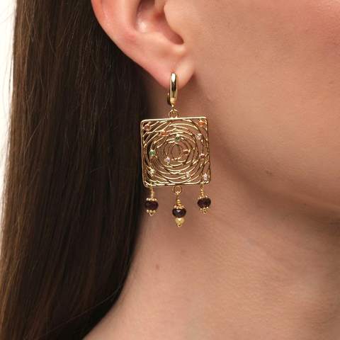 Серьги «Бохо» с гранатом, золотистая латунь · 5,5 см